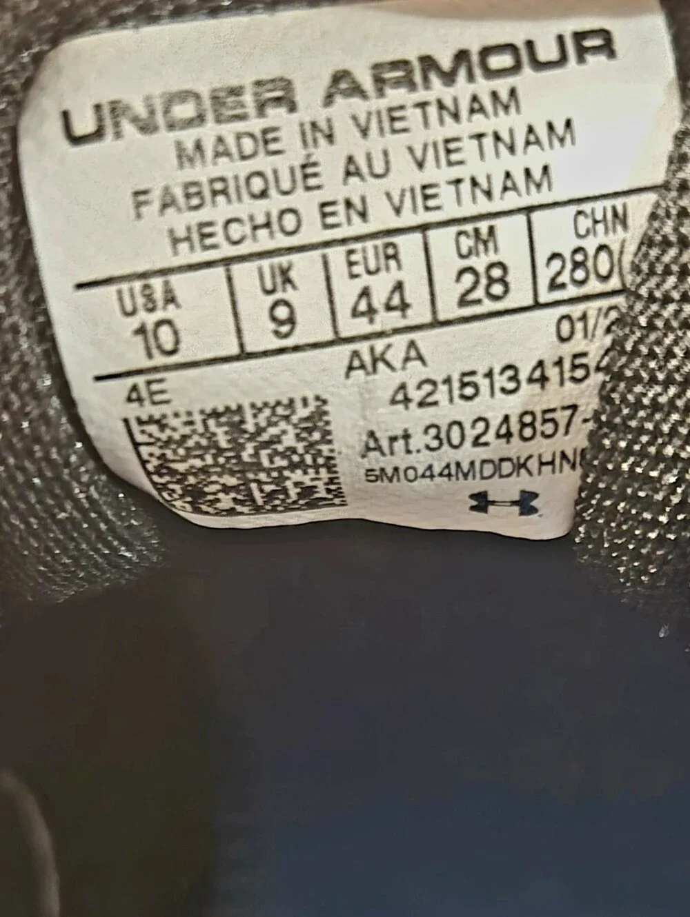 Under Armour Charged Assert Men’s Size 10 4E Extra Wide Black Running Shoes